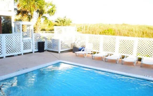 Savannah Inn Pool