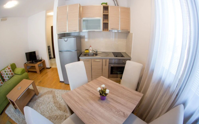 Burcak Apartment