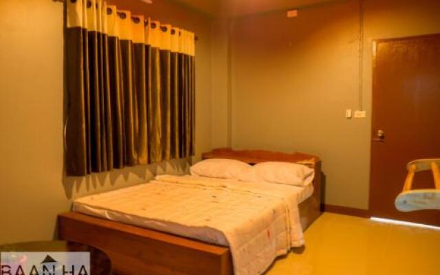 Baan Ha Guest House