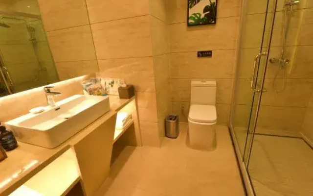 Weimei Shangpin Hotel (Hami Huanghou Tianjie)