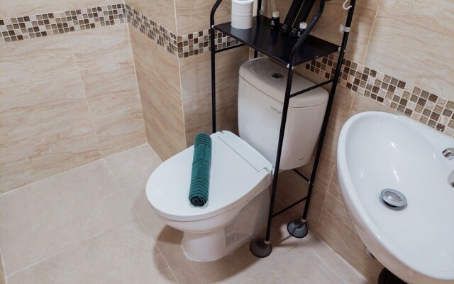 Minimalist And Comfort 1Br At B Residence