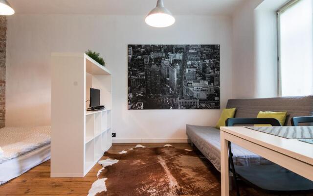 Bizzi LuxProchnika Studio