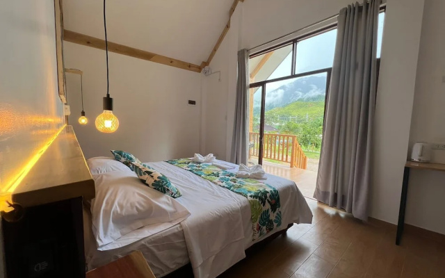 Mercedes Lodge