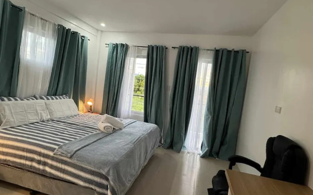 Oia Suites