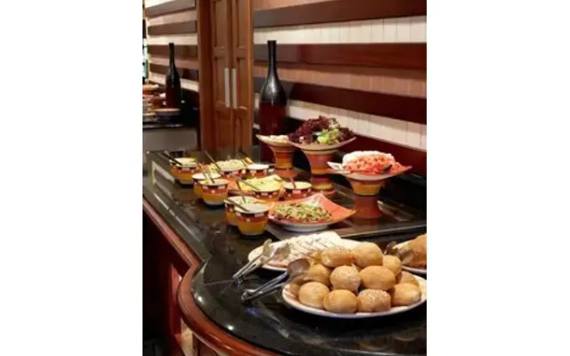 Grand Valley Hotel