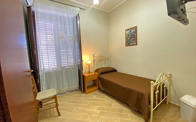 B&B Gloria