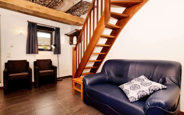 Lovely Holiday Home in Richelle With Barbecue
