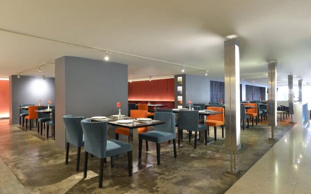 BelAire Bangkok Hotel