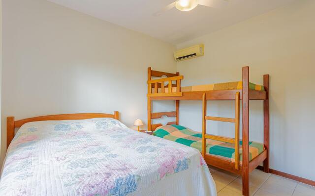 PF21 Apartamento Duplex 2 Suítes - Praia do Forte