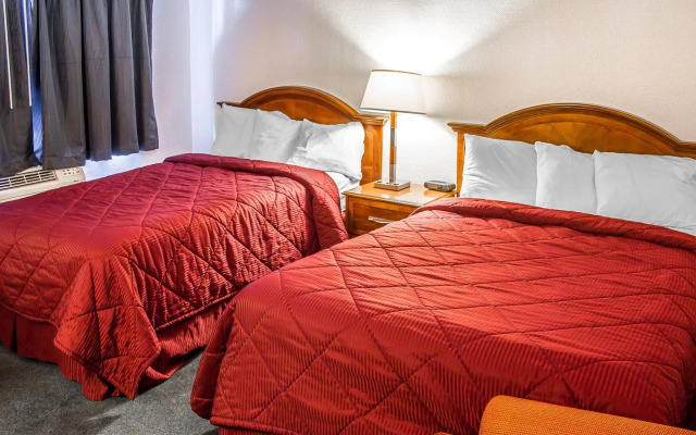Rodeway Inn & Suites Roseburg