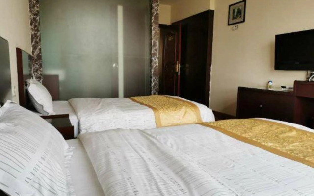 Golden Grove Hotel