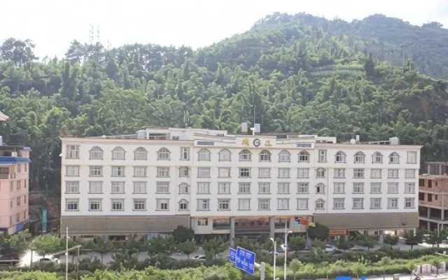 Jing Da Hotel – Outside – Malipo