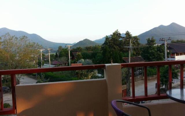 Chiangkhan See View Guest House