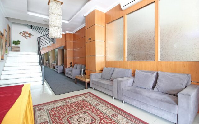 RedDoorz Plus @ Jl Jendral Sudirman Sukoharjo