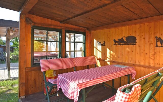 Modern Holiday Home in Güntersberge With Fish Pond