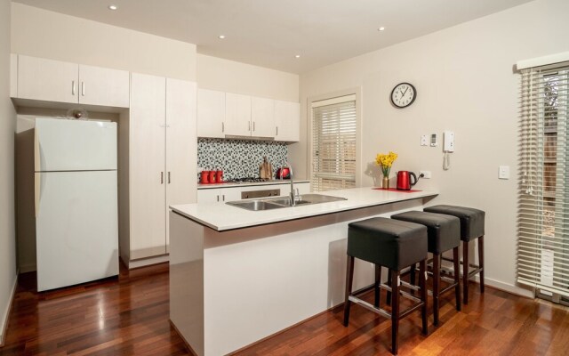 Serviced Houses - Kealba