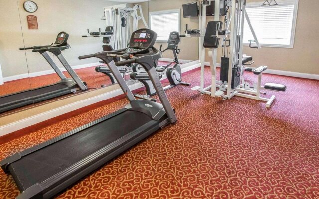 Comfort Inn Hebron-Lowell Area