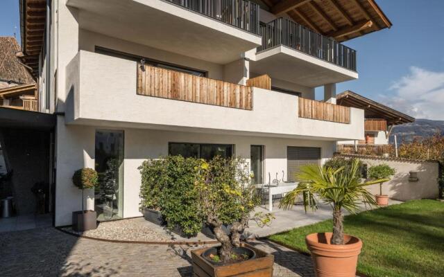 oma luisa - schlosserhaus 31