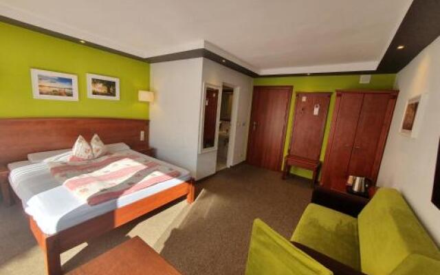 Hotel & Restauracja Wodnik