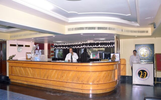 Hotel Rajhans International
