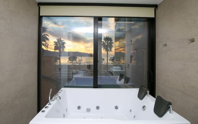 Charm Hotel