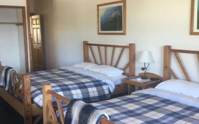 Arbutus Cove Guesthouse