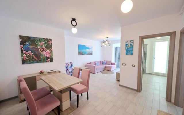 Beachfront 1BR apartment- Spa n Pools
