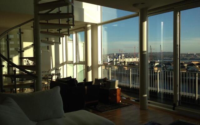 Excel Ex.Ctr.2 Bed Waterfront Penthouse
