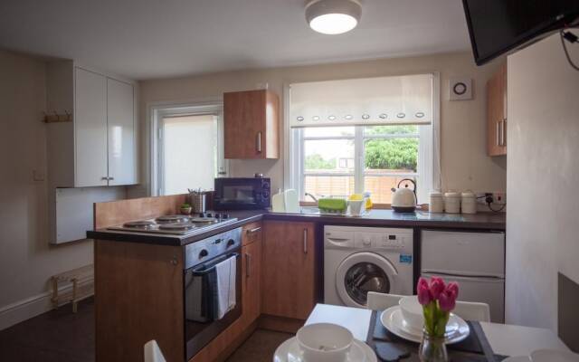 1 Willows Apartment