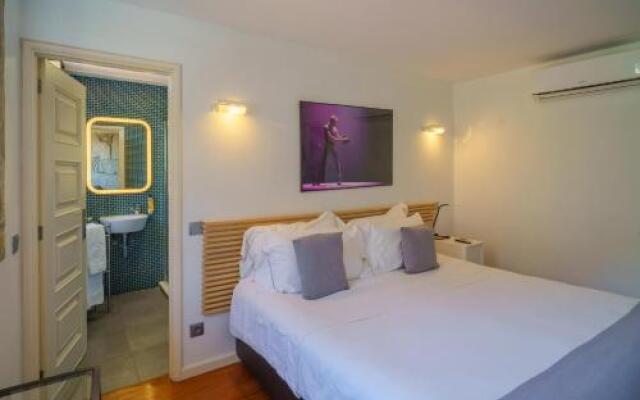 Atelier by the River