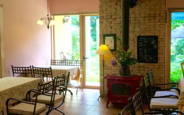 Cafe Restaurant B&B Burari