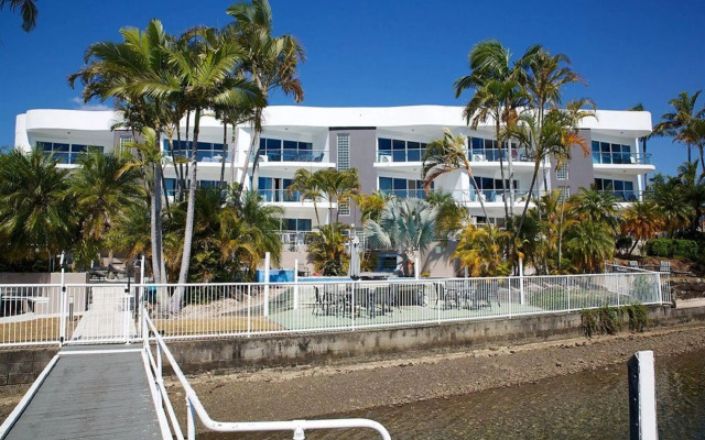 Arc Resort