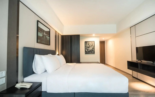 12 The Residence Hotel