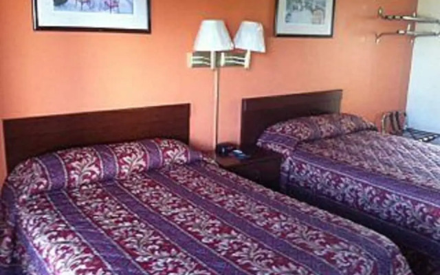 Nassau Holiday Motel