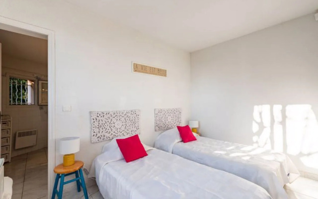 Holiday Home Yalou (CAV100)