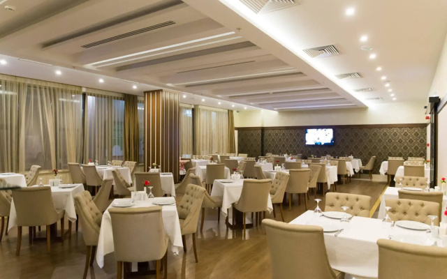 The Grand Mira Hotel