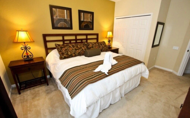 Ravis Retreat Townhouse at Vista Cay Resort