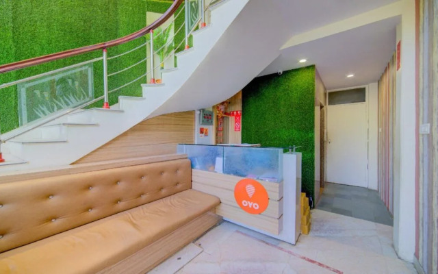 OYO 14892 Hotel Tourista