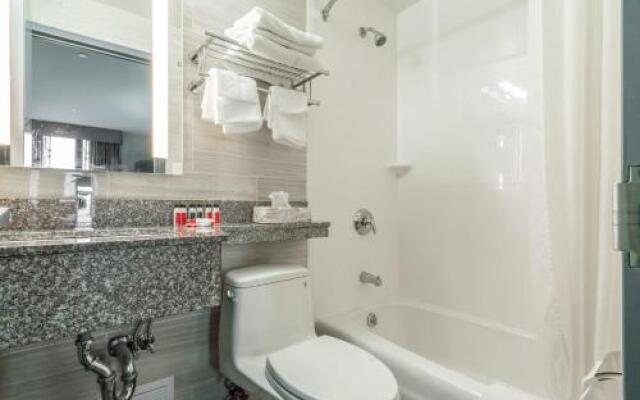 LeTap Hotel near AirTrain JFK Airport