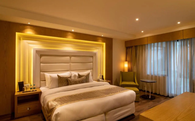 The Pristine Hotel Kanpur