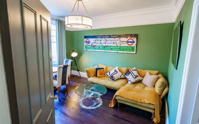 Stylish One Bedroom Flat in Kensingston, London