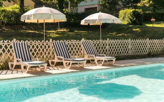 Logis Hotel du Val dAure