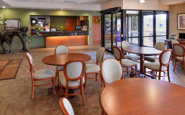 Country Hearth Inn & Suites Edwardsville St. Louis