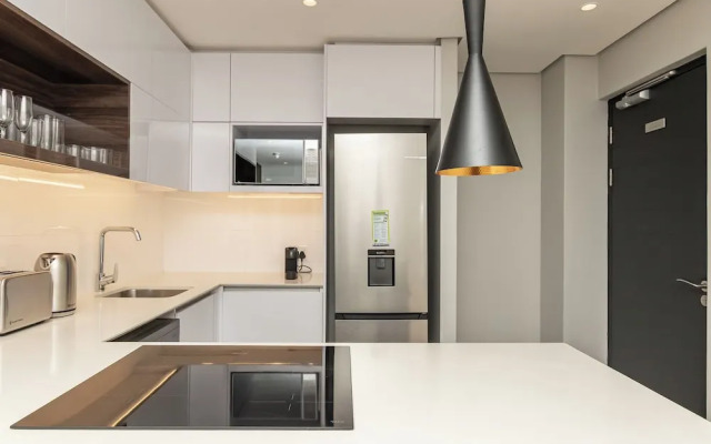 16 On Bree Executive Apartment