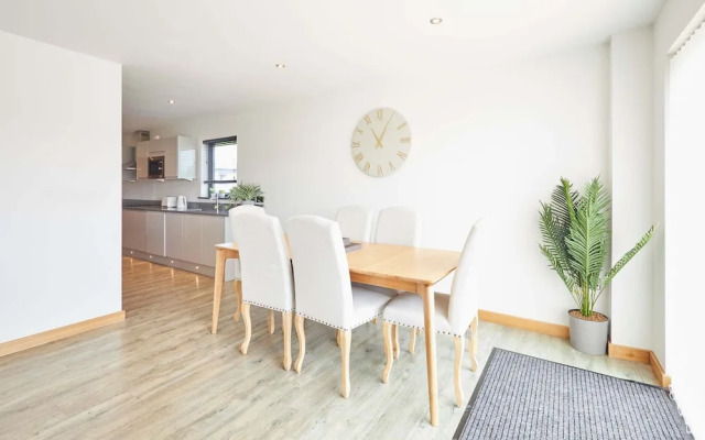 Host Stay Dalby Lodge