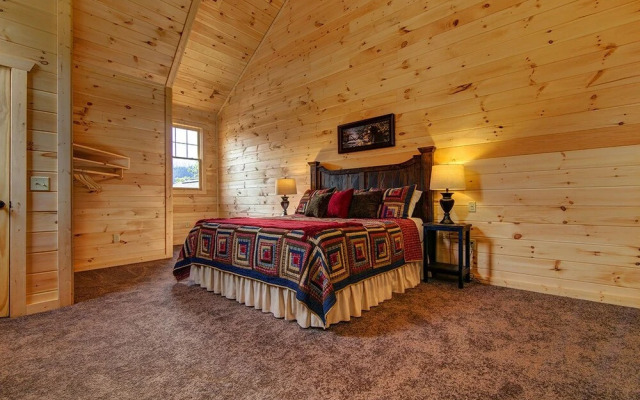 A River Runs Through It 3 Bedrooms 3 Bathrooms Cabin
