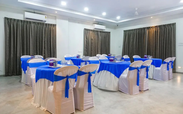 Fabhotel Prime Athiti Delight Stay