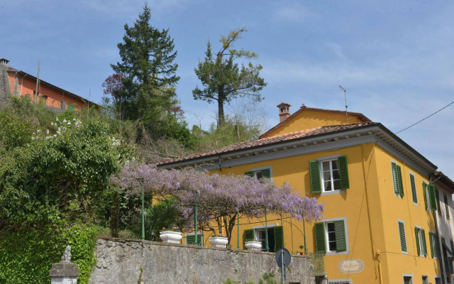 Villa Lucchesi