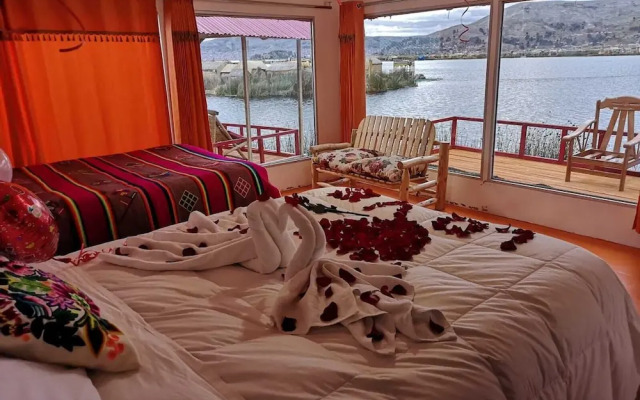 Uros Titicaca Marca Lodge