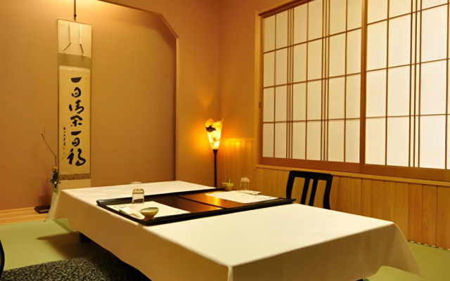 Kansuien Kakuraku